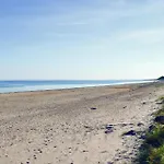 Beach Front Home In Grenaa With Sauna Prázdninový dům Grenå