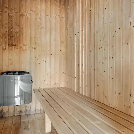 Front In With Sauna 그레나