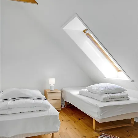 8 Bedroom Cozy In Grenaa Tatil Evi