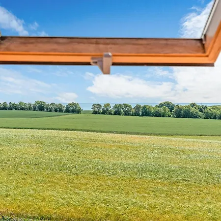 8 Bedroom Cozy In Grenaa *